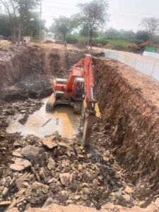 Excavation of Flyover pier at 624+625