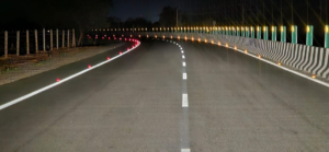 ROAD STUDS FIXING WORK AT CH 613+000 TO 619+000