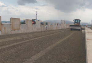 GRADATION FOR WMM TOP IN PROGRESS AT KM 622+000 TO 622+100 LHS SR (Court Case Stretch)